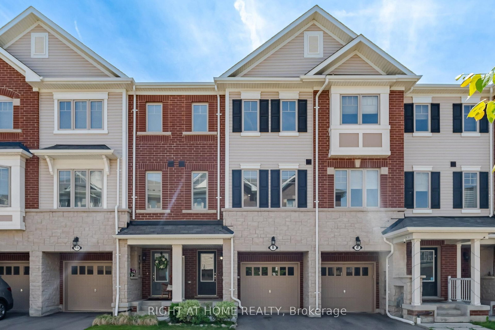 8 Rapids Lane • Hamilton, ON photo 1