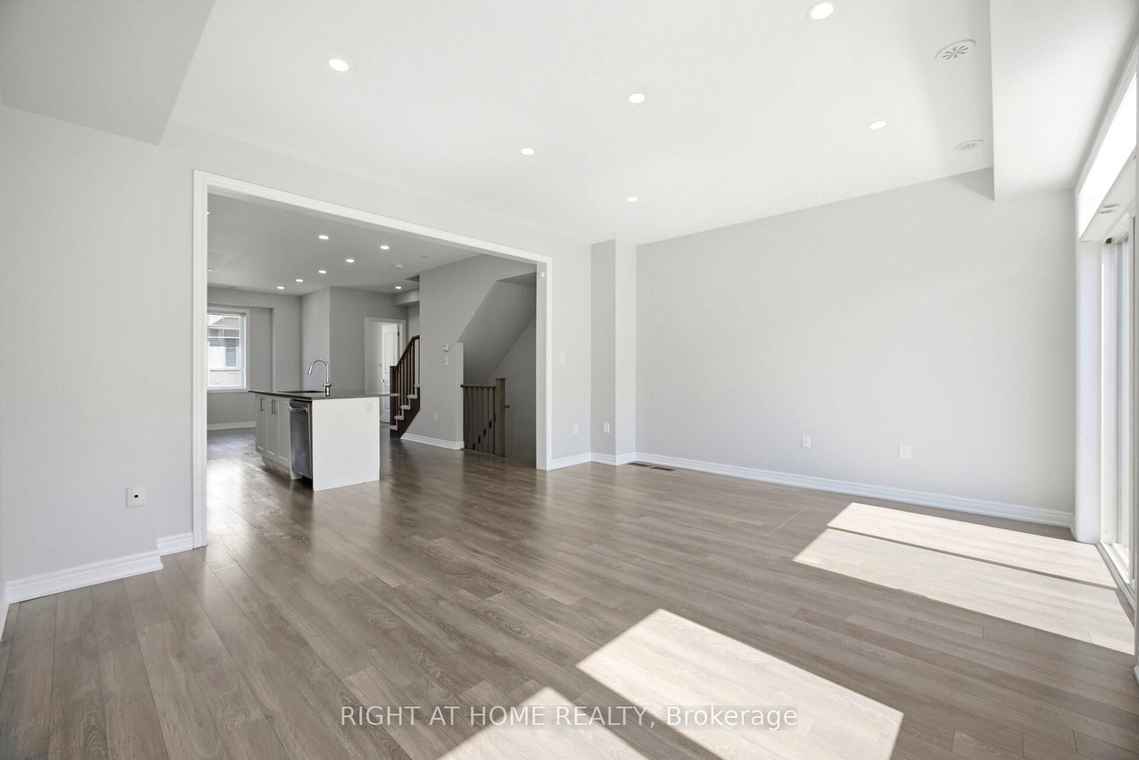 8 Rapids Lane • Hamilton, ON photo 12