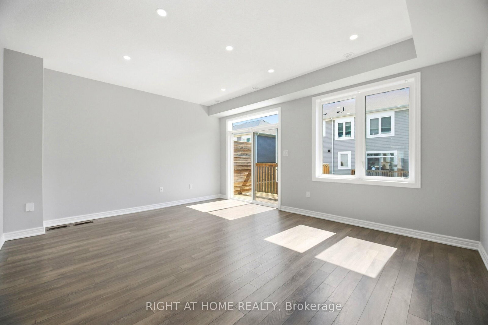 8 Rapids Lane • Hamilton, ON photo 14