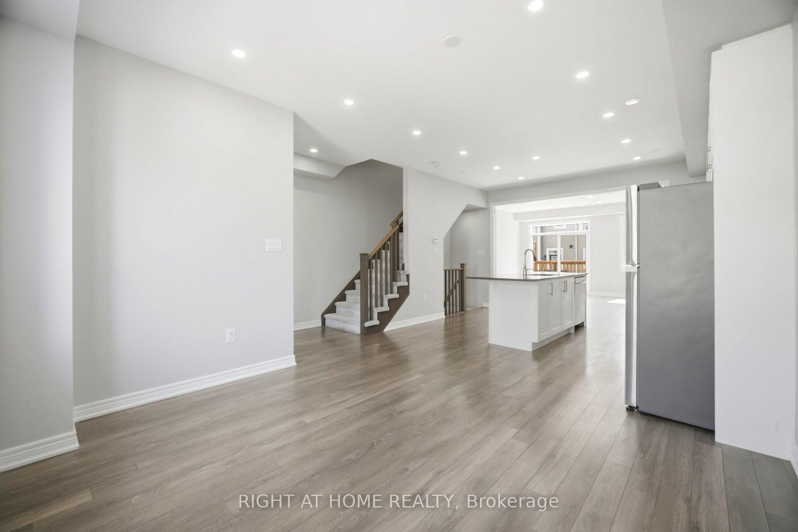 8 Rapids Lane • Hamilton, ON photo 18