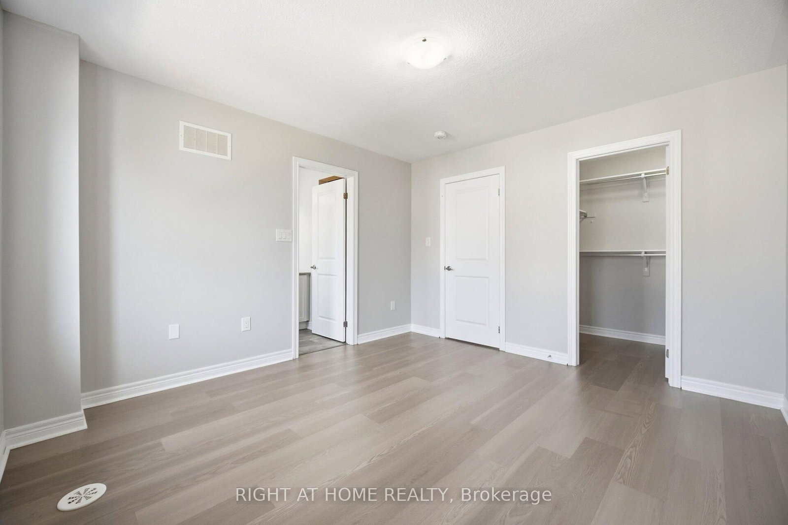 8 Rapids Lane • Hamilton, ON photo 24