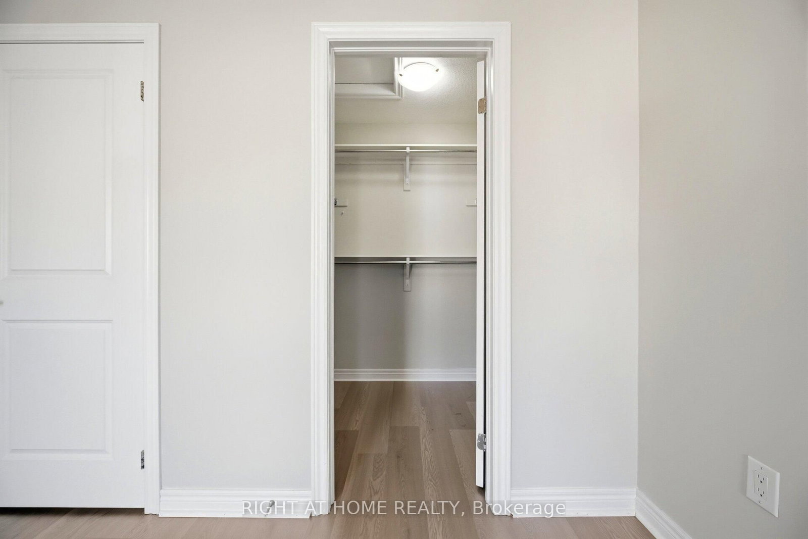 8 Rapids Lane • Hamilton, ON photo 25