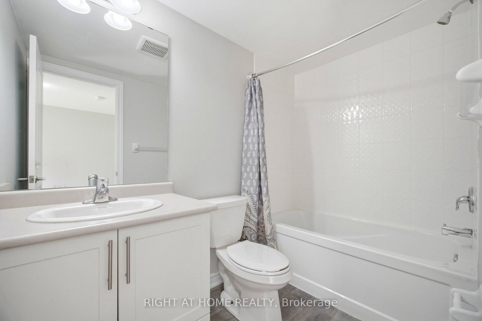 8 Rapids Lane • Hamilton, ON photo 40