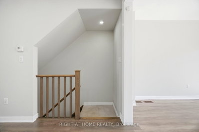 8 Rapids Lane • Hamilton, ON photo 5