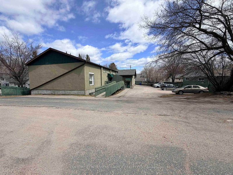 home for sale on 637 FIFTH AVENUE SOUTH null