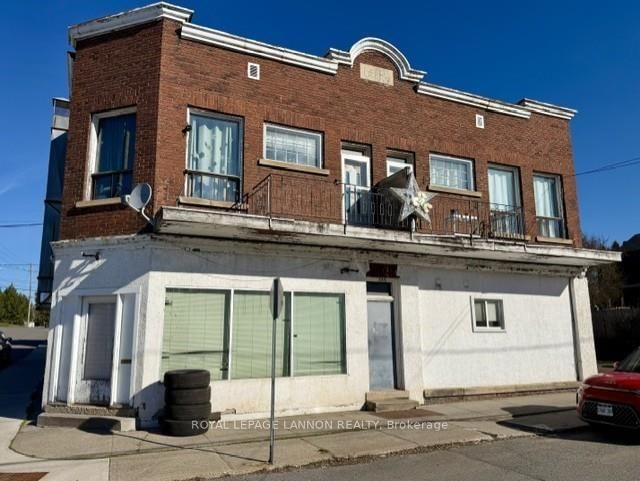142 College Street