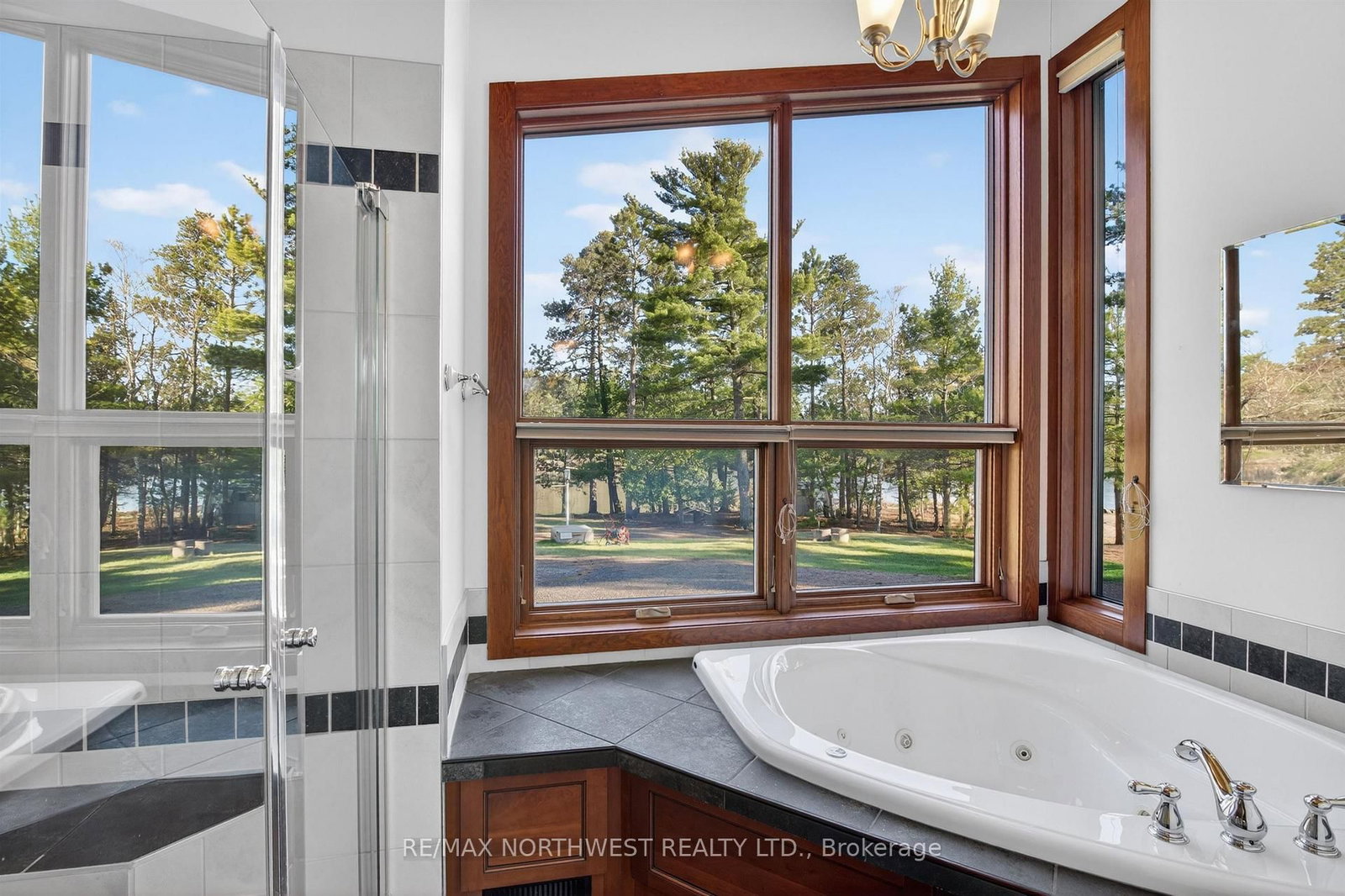 447 Hopkins Bay Road • Rainy River Remote Area, ON photo 37