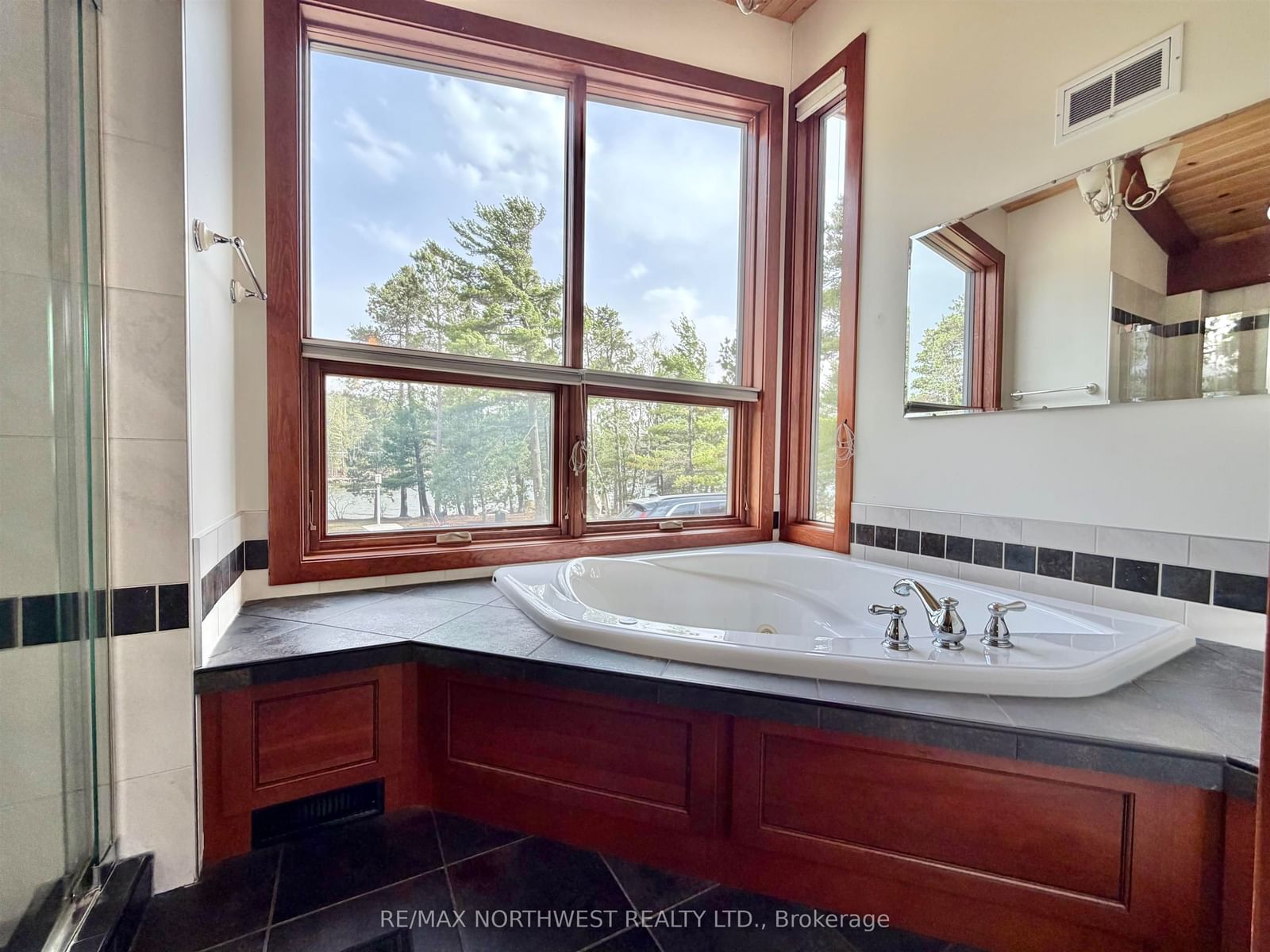 447 Hopkins Bay Road • Rainy River Remote Area, ON photo 40