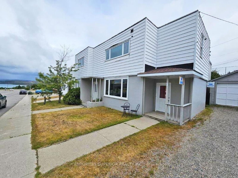 7 Stevens Ave photo 1