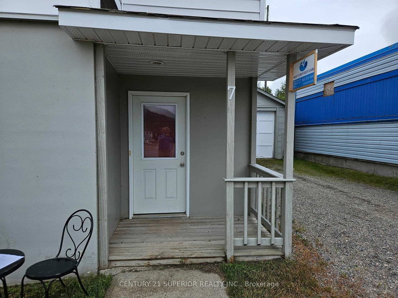 7 Stevens Ave photo 5