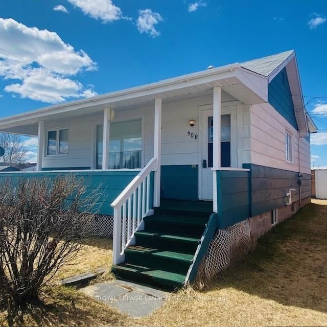 308 Ball park Crescent