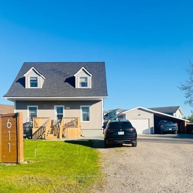 611 Daneff Crescent
