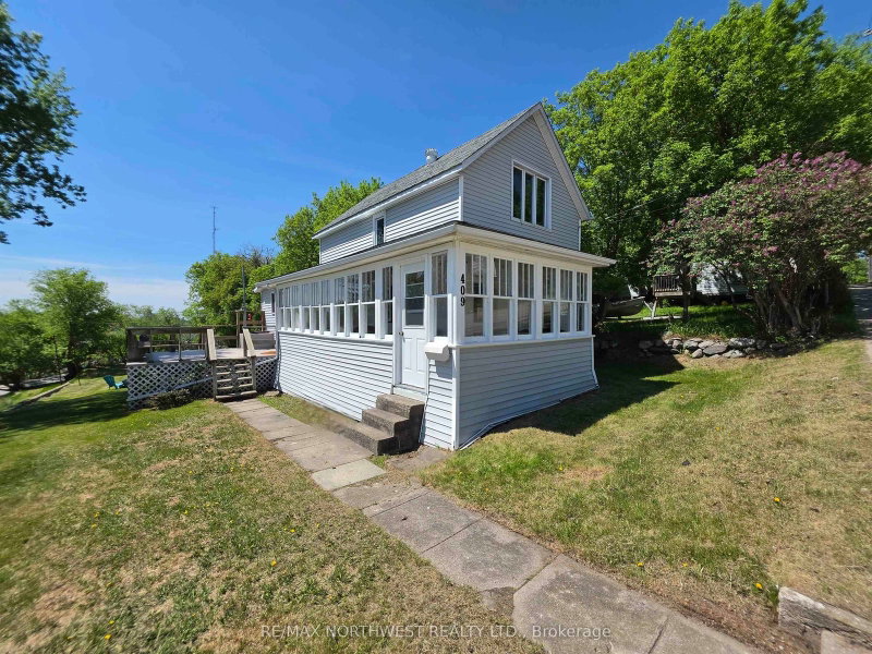 home for sale on 409 Third Street North null