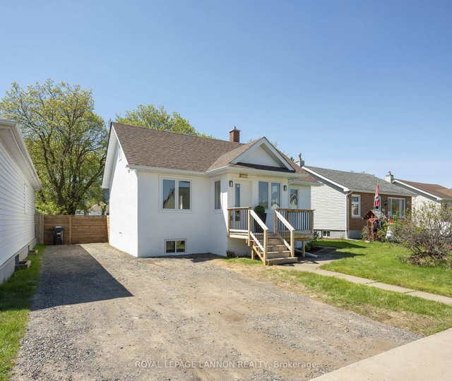 236 Mary Street W