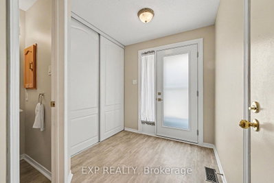 1859 Summerfields Crescent • Ottawa, ON photo 3