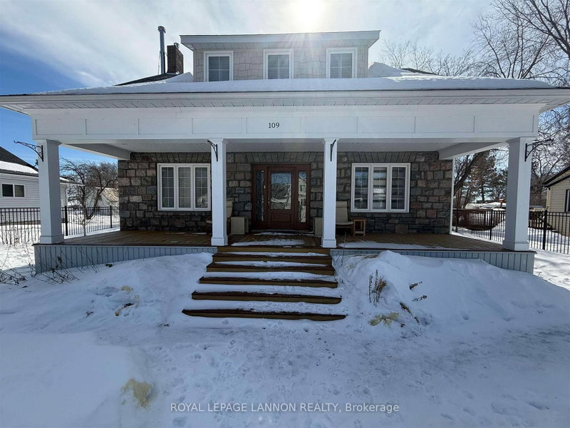 109 King Street, Sioux Lookout