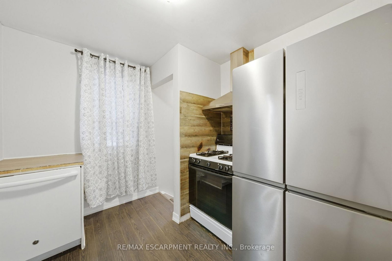 107 Broadway Street • Welland, ON photo 13