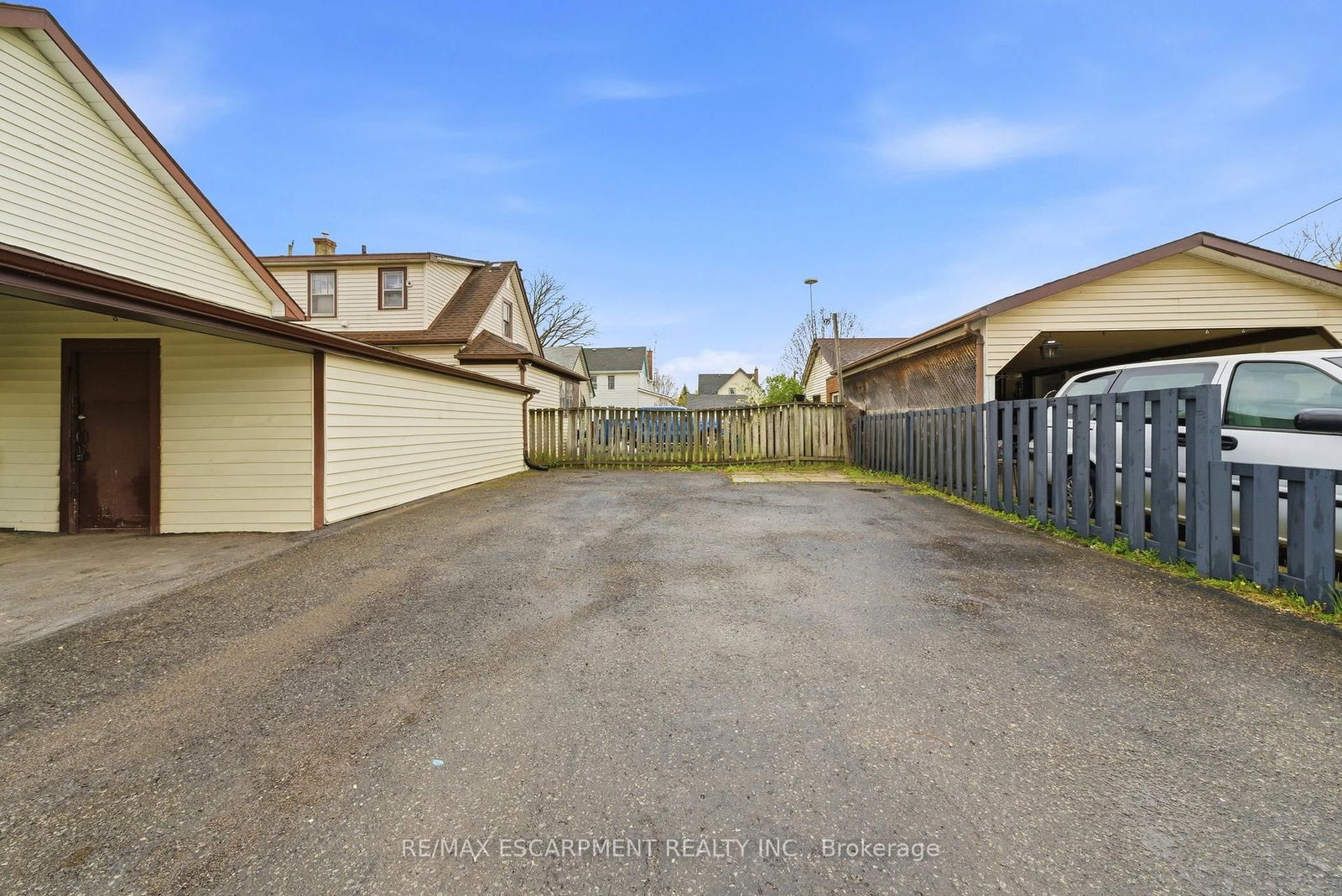 107 Broadway Street • Welland, ON photo 31