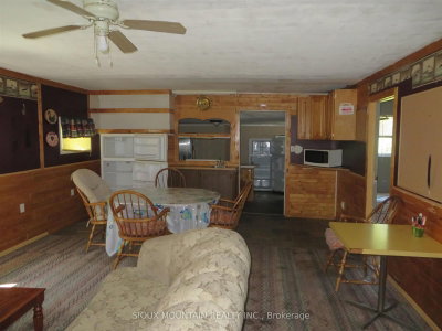 73 Patricia Avenue — photo 2