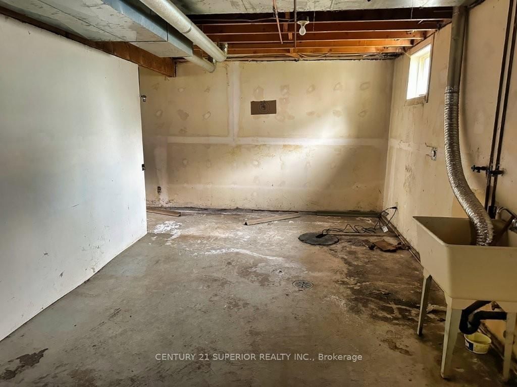 Listing Image 53