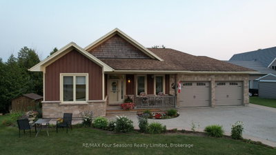 229 S Rankin Street • Saugeen Shores, ON photo 2