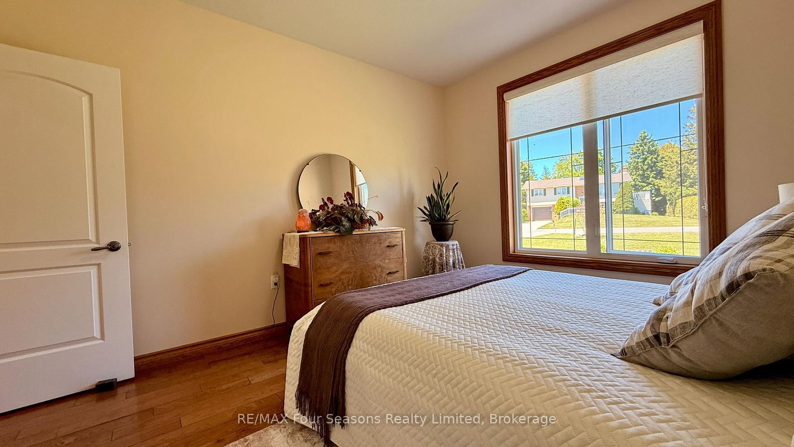 229 S Rankin Street • Saugeen Shores, ON photo 21