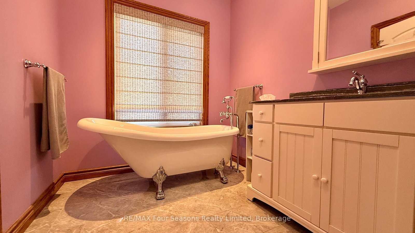 229 S Rankin Street • Saugeen Shores, ON photo 30