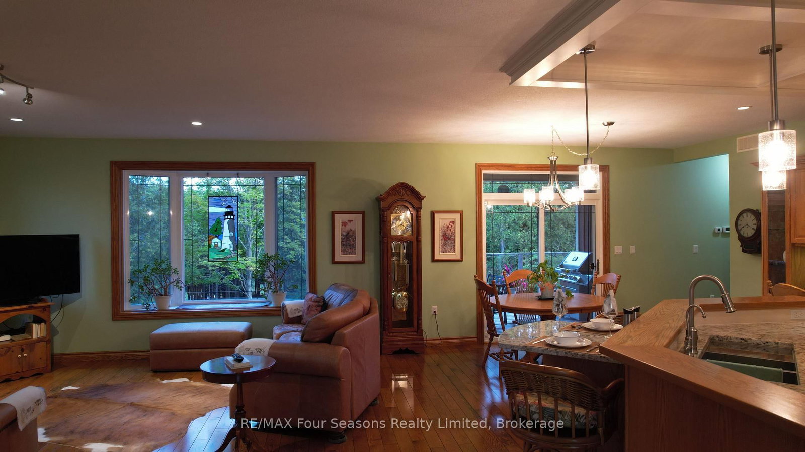229 S Rankin Street • Saugeen Shores, ON photo 40