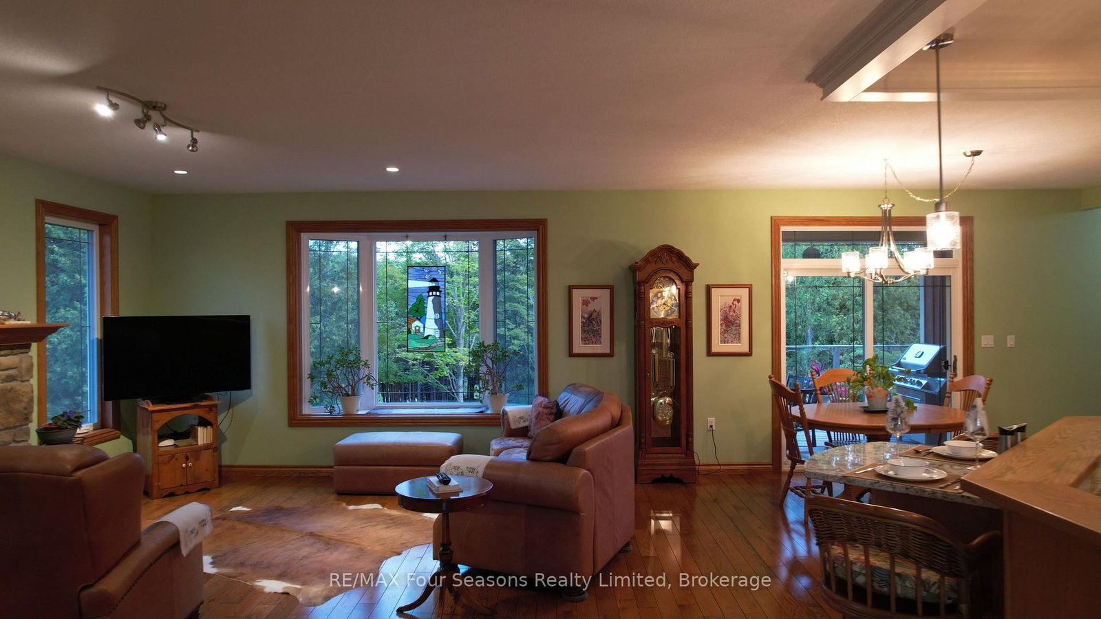229 S Rankin Street • Saugeen Shores, ON photo 41