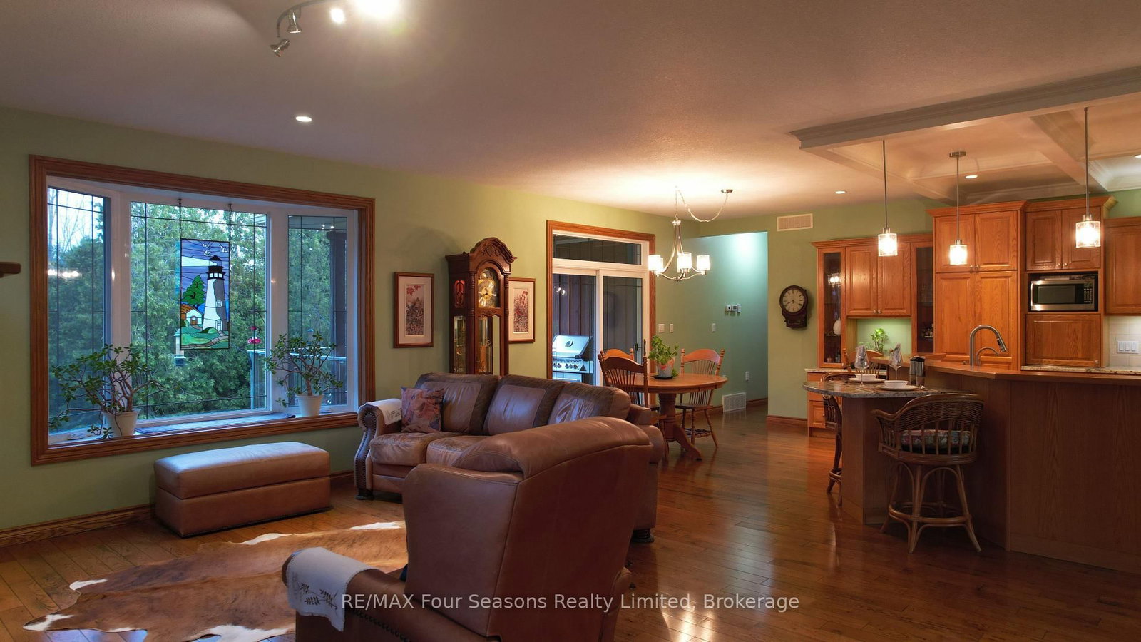 229 S Rankin Street • Saugeen Shores, ON photo 45