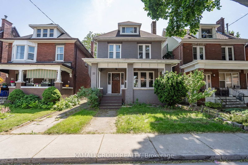 home for lease on MAIN-25 Spadina Avenue