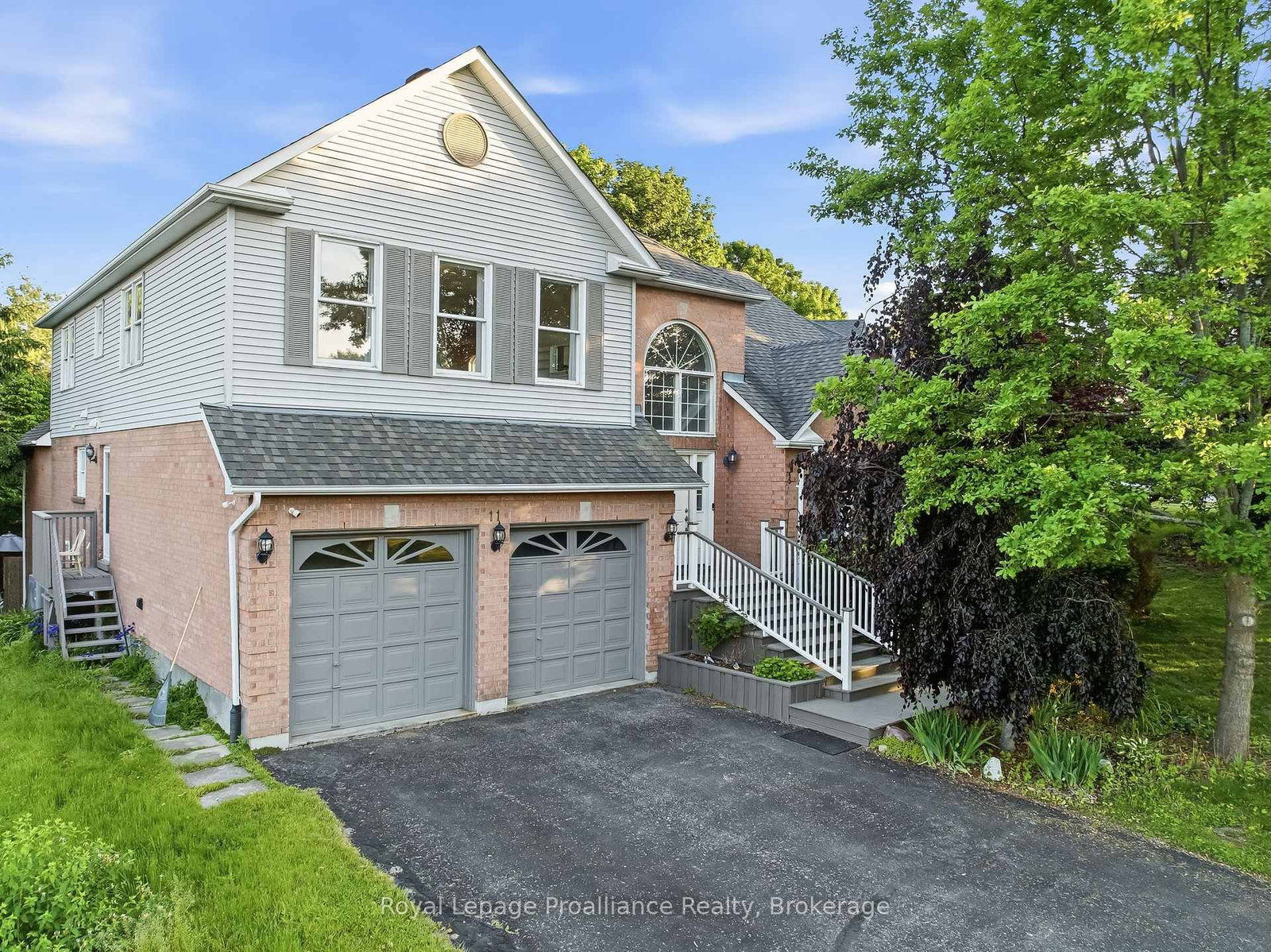 11 Gibson Place • Port Hope, ON photo 1