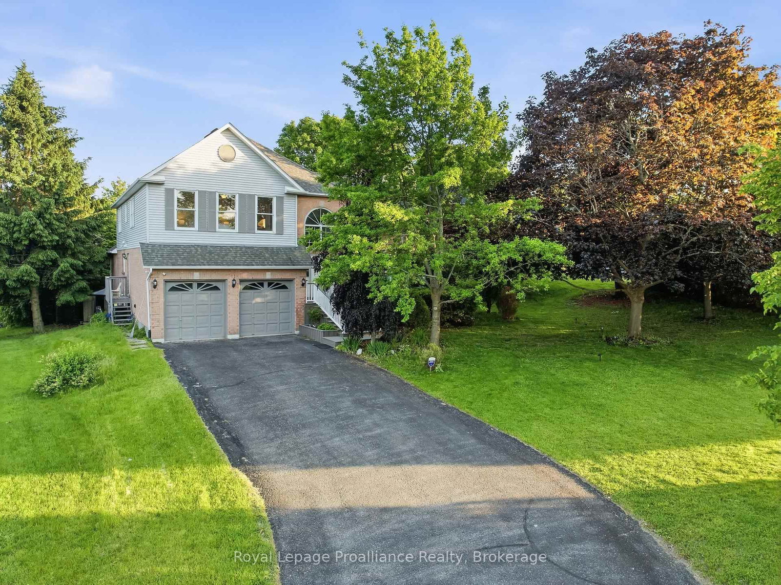 11 Gibson Place • Port Hope, ON photo 3