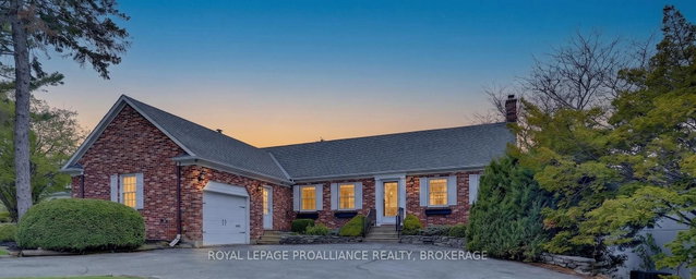 209 Fairway Hill Crescent