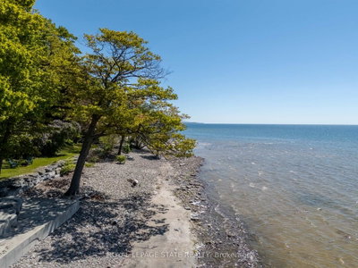 689 Sandy Bay Road • Haldimand, ON photo 2