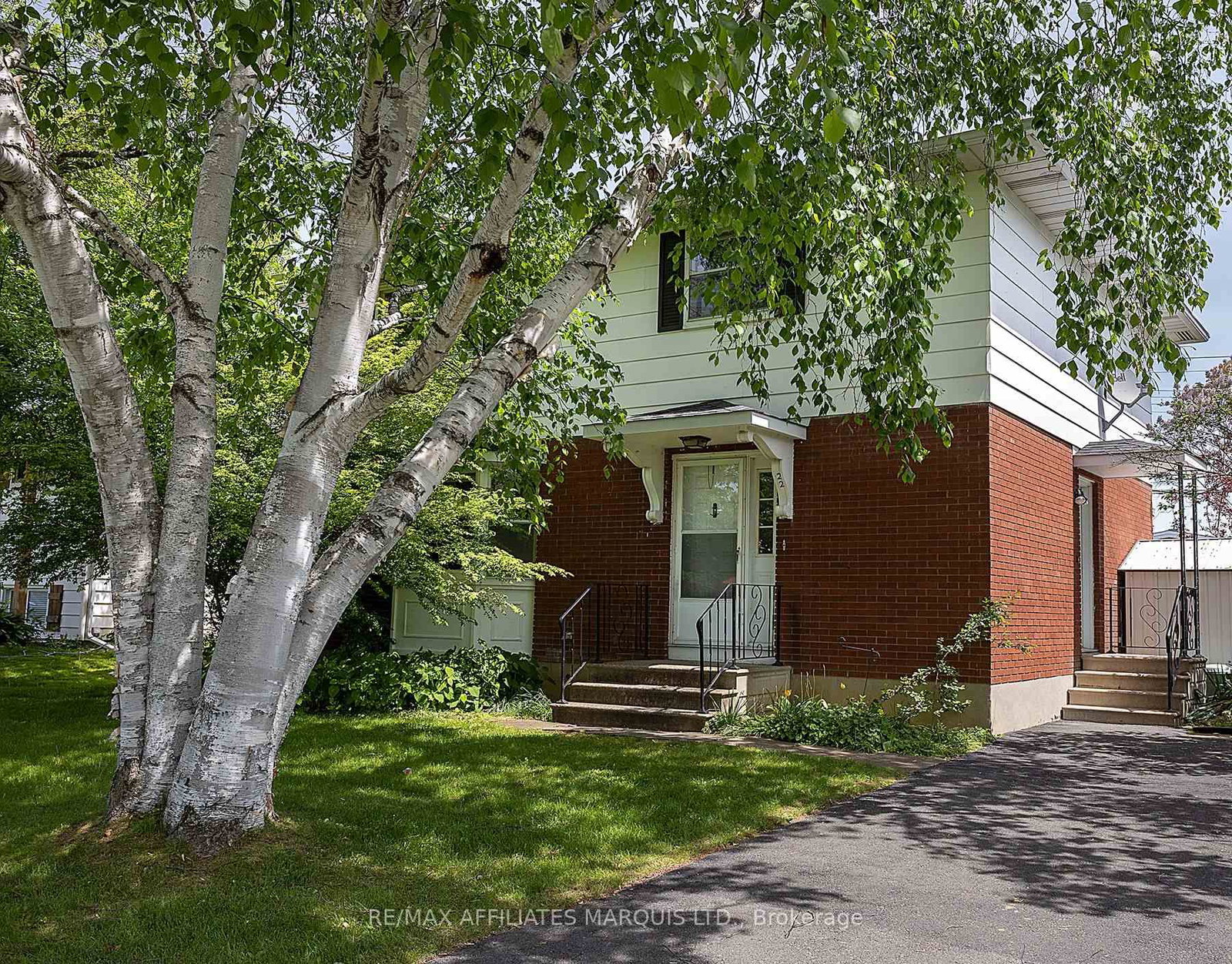 22 Orchard Way • South Dundas, ON photo 4
