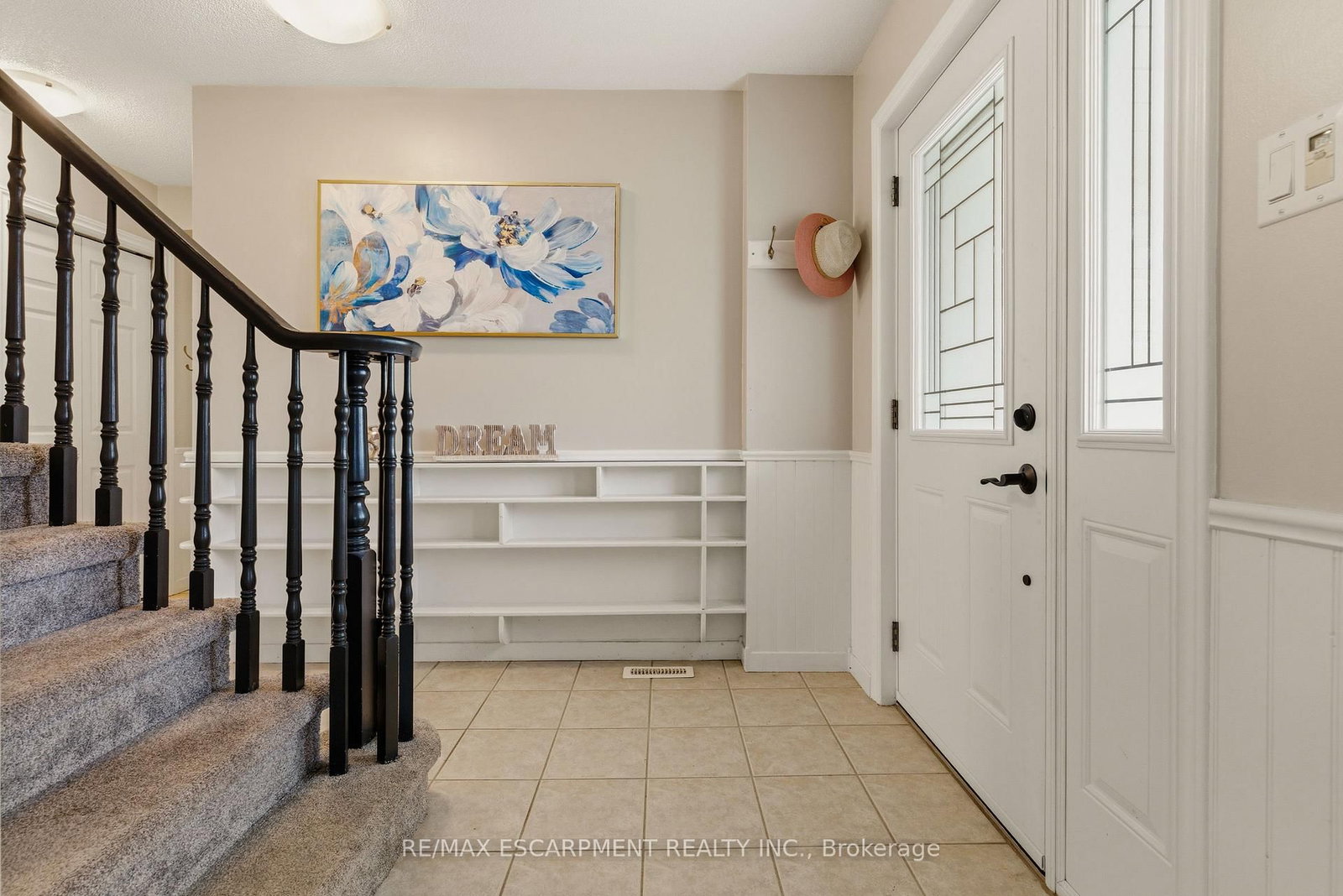 17 Piper Place • Haldimand, ON photo 5