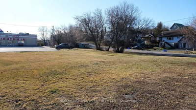 923 Highway 17 East — photo 2