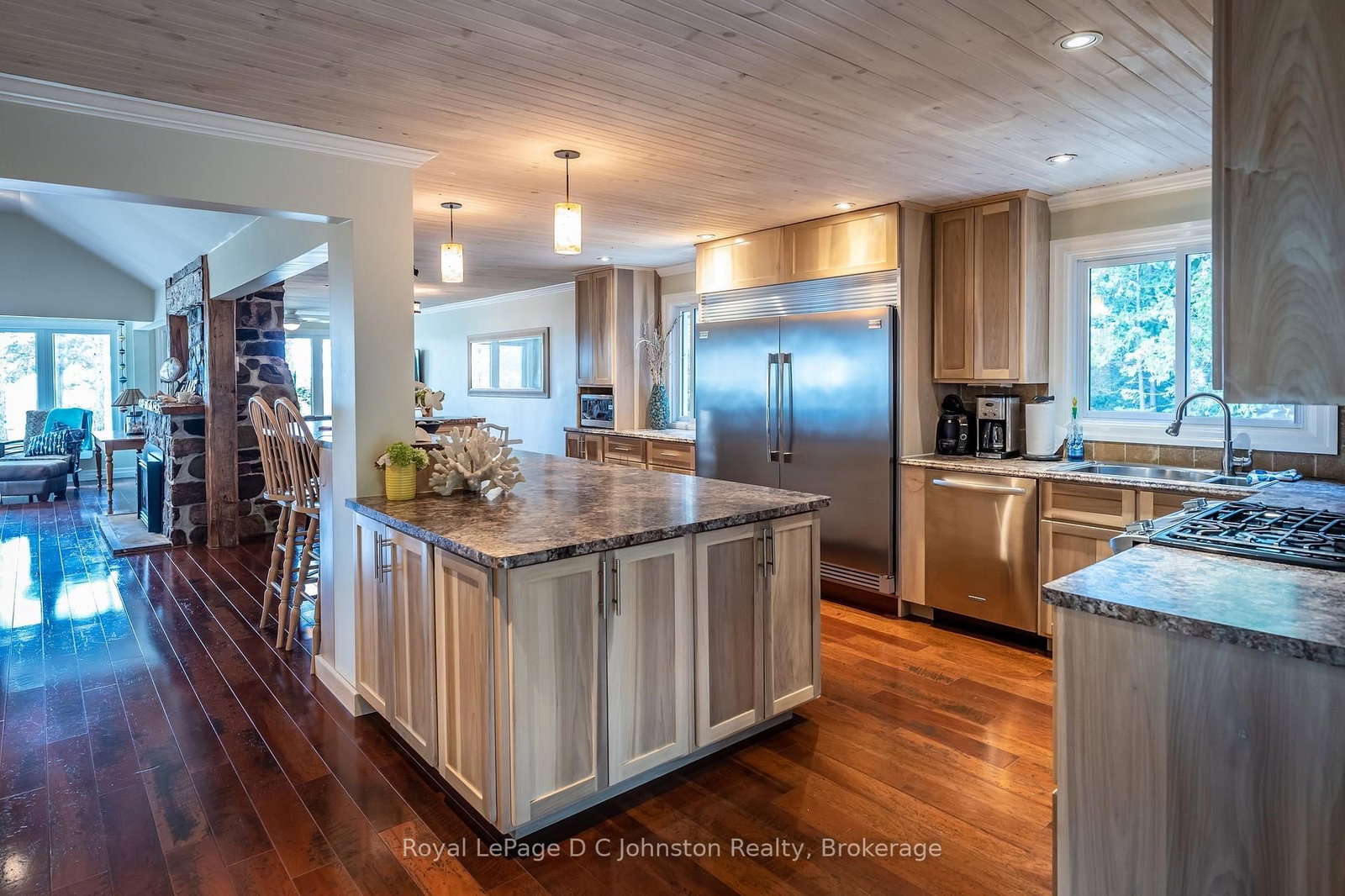 103 Saugeen Beach Road • Saugeen Shores, ON photo 12