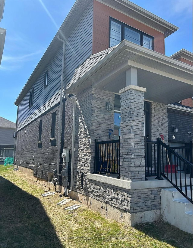 52 Sunflower Crescent