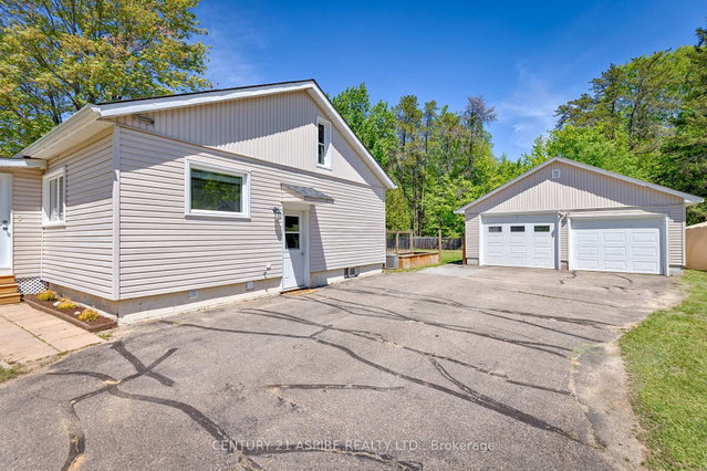 64 Laurentian Drive