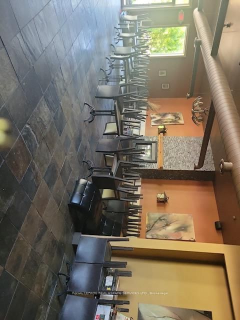 435 Bethune Drive N