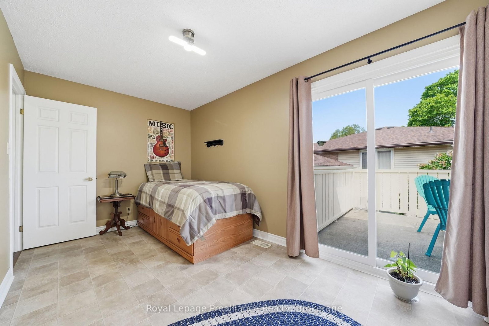 31 Springbrook Crescent • Belleville, ON photo 25