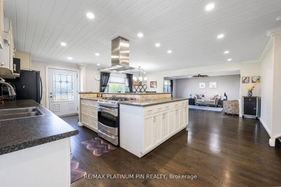 21 Longfield Drive • Kawartha Lakes, ON photo 3