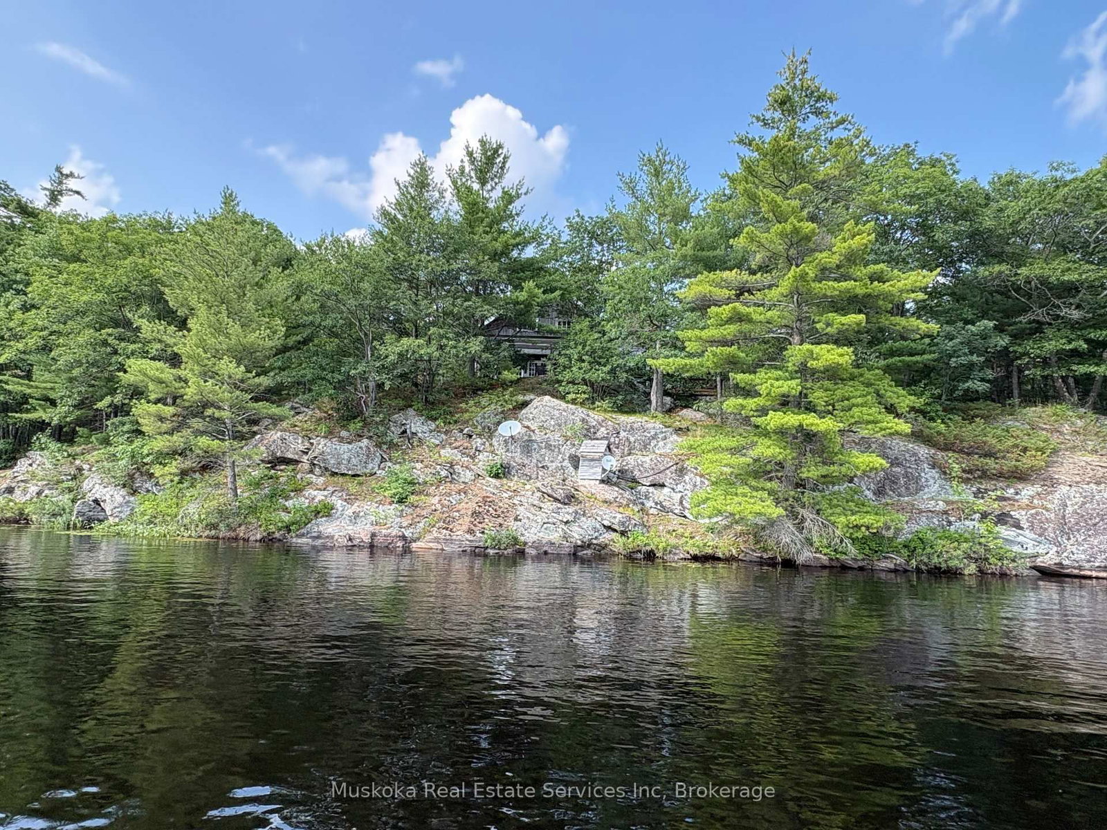 1430 S. Kahshe Lake Road • Gravenhurst, ON photo 40