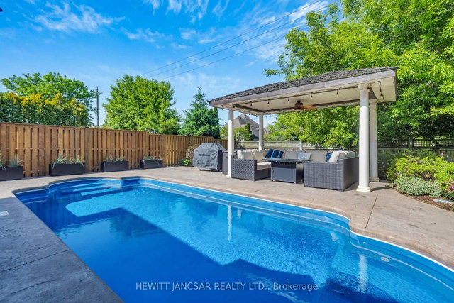 211 Terrace Wood Crescent