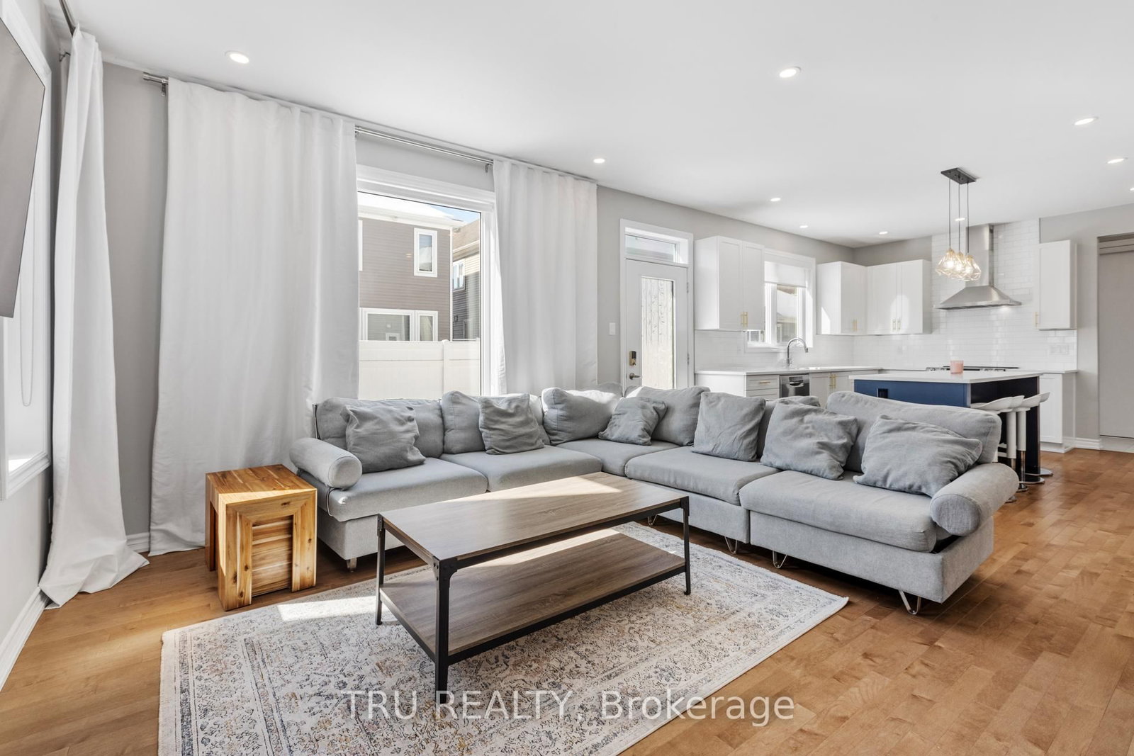 34 Coppermine Street • Ottawa, ON photo 10