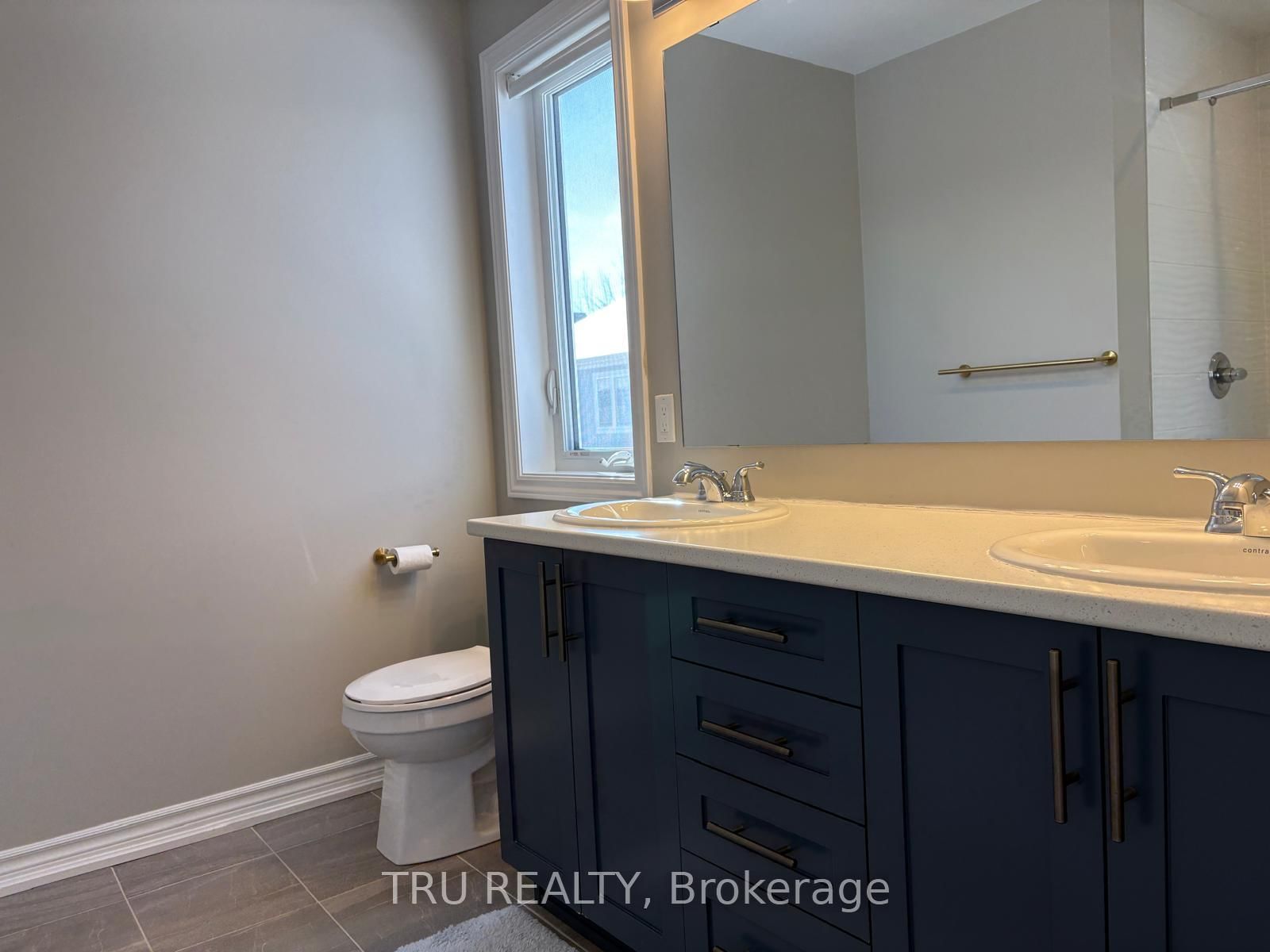 34 Coppermine Street • Ottawa, ON photo 32