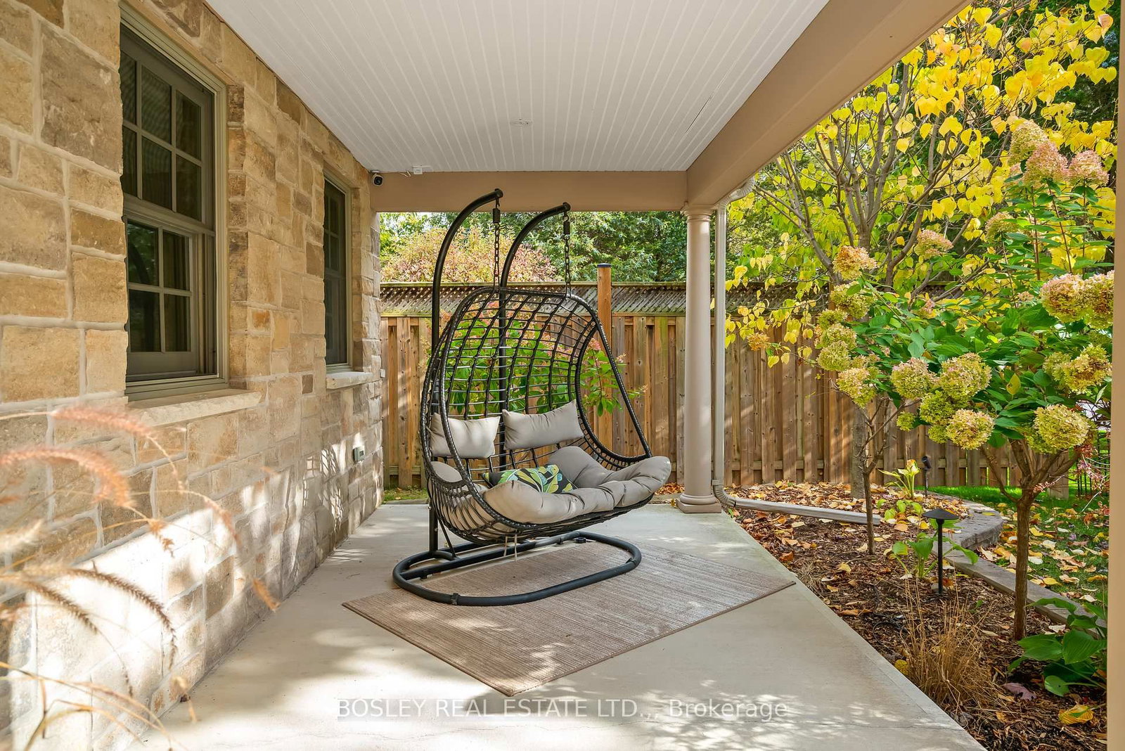 851 CHARLOTTE Street • Niagara-on-the-Lake, ON photo 9
