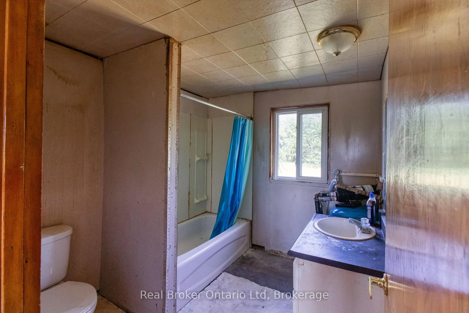 310009 Kemble Rock Road • Georgian Bluffs, ON photo 15